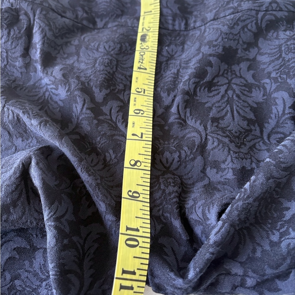Chico’s Black Texture Floral Pull On Ankle Pant Size 18 Stretch Dressy or Casual - Picture 11 of 13